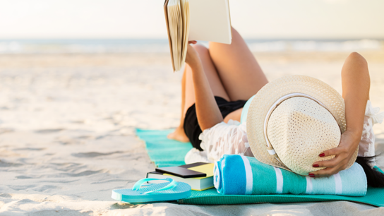 9 Summer Reads to Boost Your Happiness (2017 Edition!) 